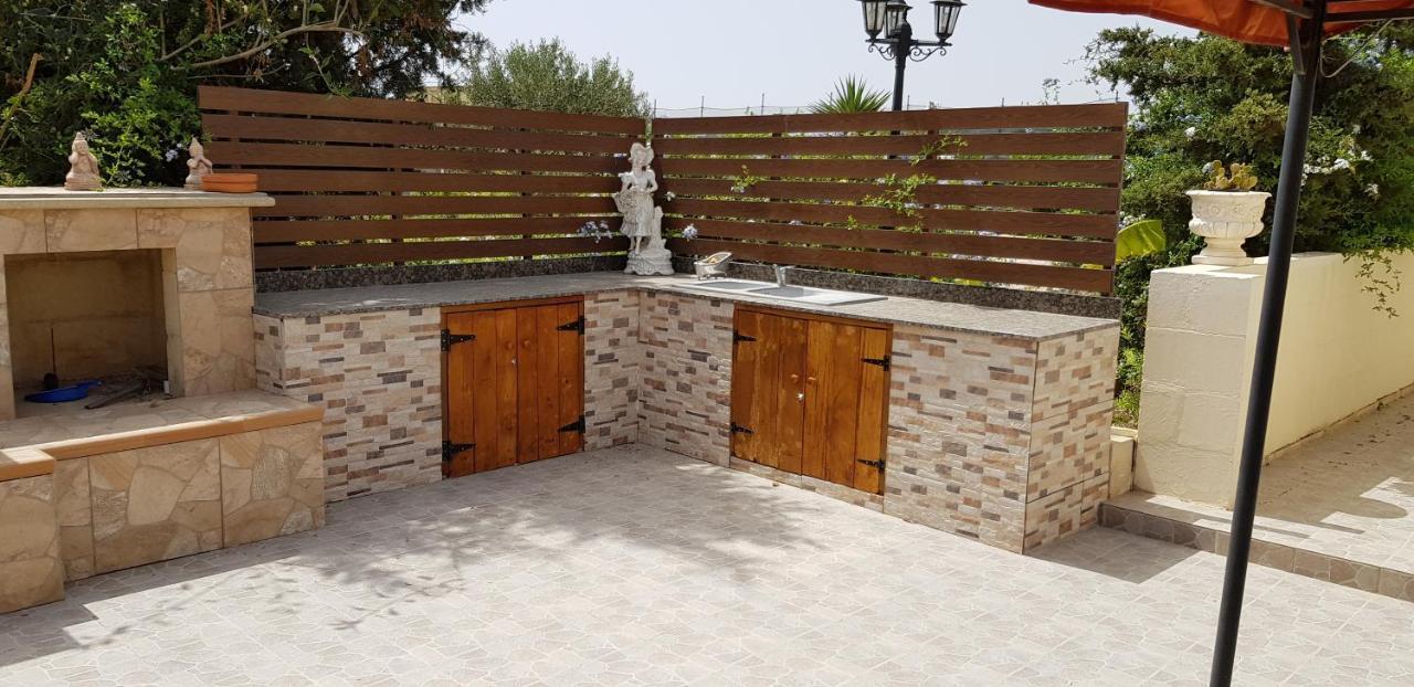 Auberge De Provence Pensionat Siggiewi Exteriör bild