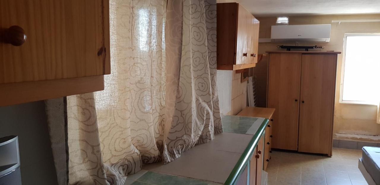 Auberge De Provence Pensionat Siggiewi Exteriör bild